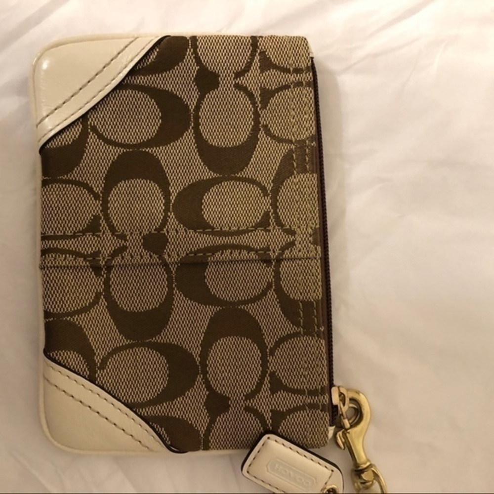 COACH signature c brown white/cream wristlet - Picture 6 of 8